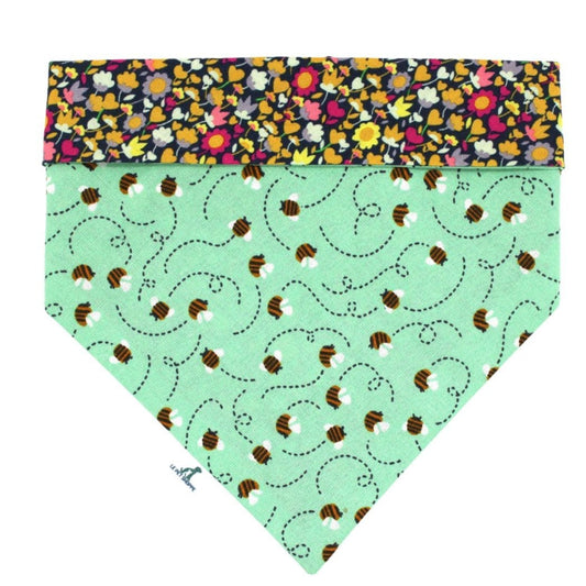 ''Bees world'' bandana